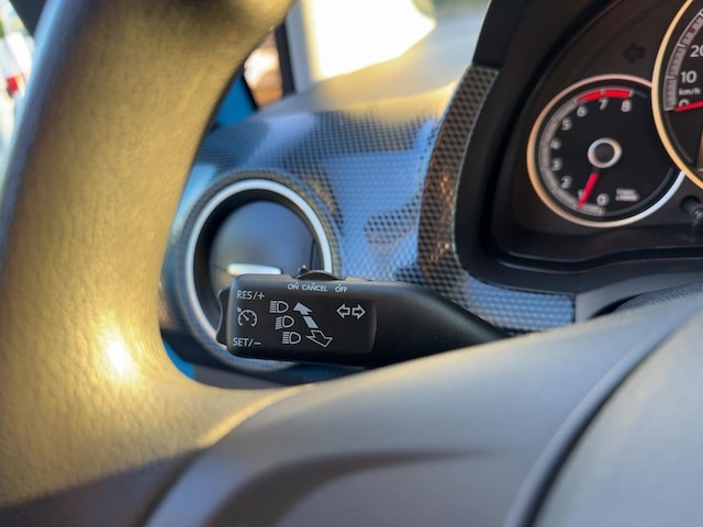 Volkswagen up! up! 1.0 Klima Allwetterreifen PDC GRA ZV