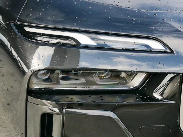 BMW i7 M-Sport Sedan