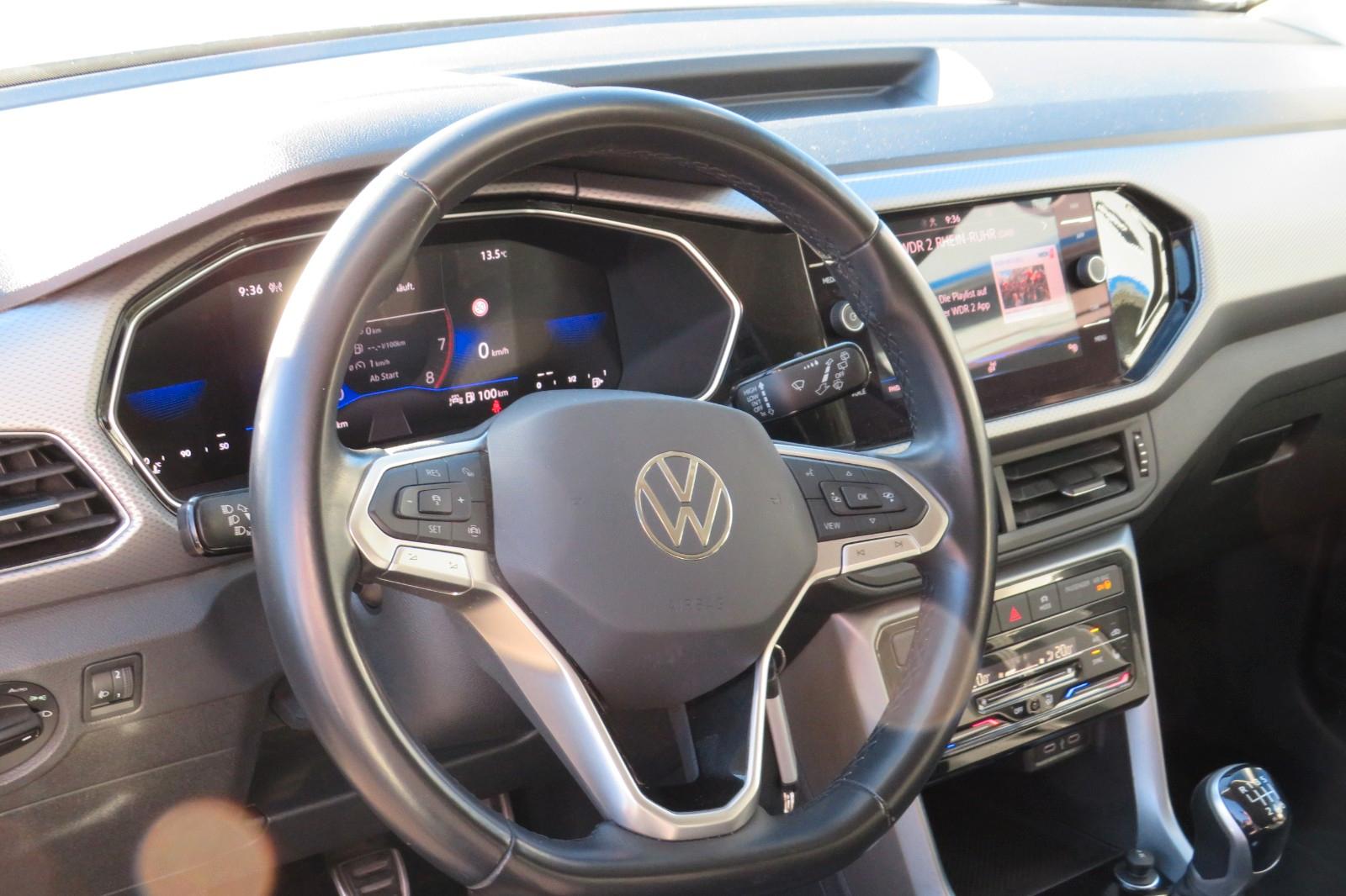 Volkswagen T-Cross Active ACC NAVI APP GJ SITZH. PDC 1HD