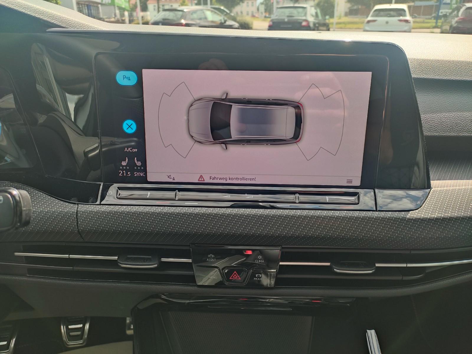 Volkswagen Golf 1.5 TSI R-Line Variant