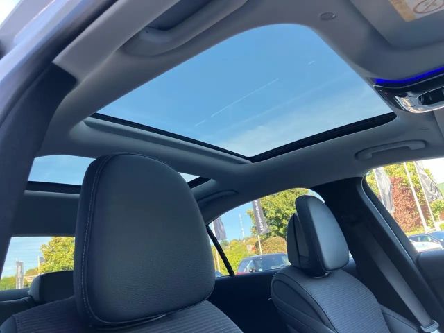 Mercedes-Benz C 180 AVANTGARDE Sedan