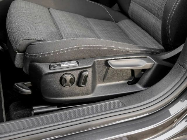 Volkswagen Passat 2.0 TDI Business DSG Variant