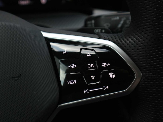 Volkswagen Golf R-Line Variant