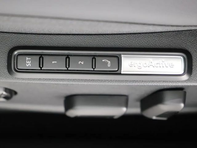 Volkswagen Golf Business DSG Variant