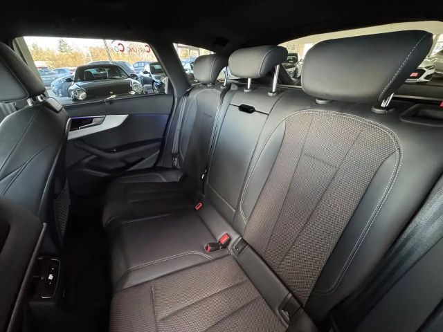 Audi A4 45 TFSI Avant Quattro S-Line