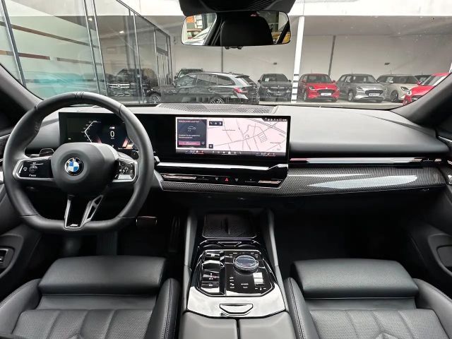 BMW 540 540d M-Sport Touring xDrive