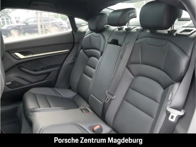 Porsche Taycan 4S