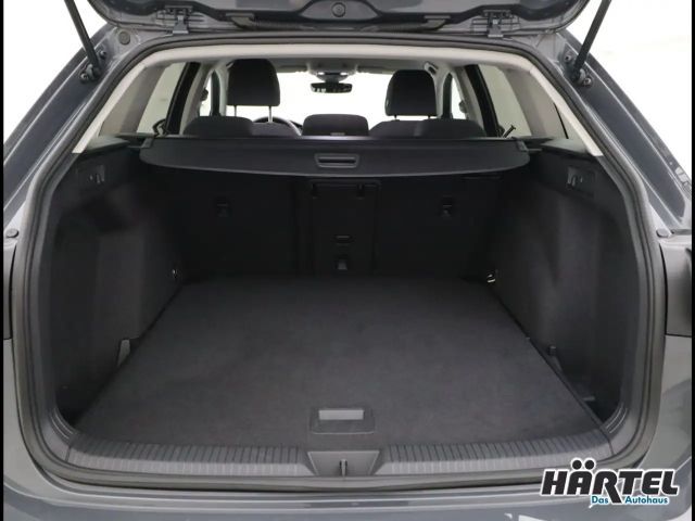 Volkswagen Golf 2.0 TDI DSG Style Variant