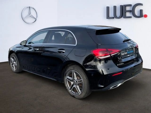 Mercedes-Benz A 250 A 250 e AMG Line