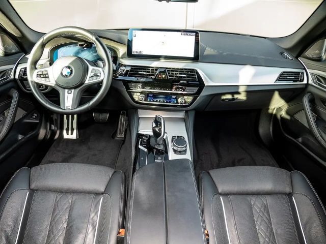 BMW 520 520d M-Sport Touring xDrive