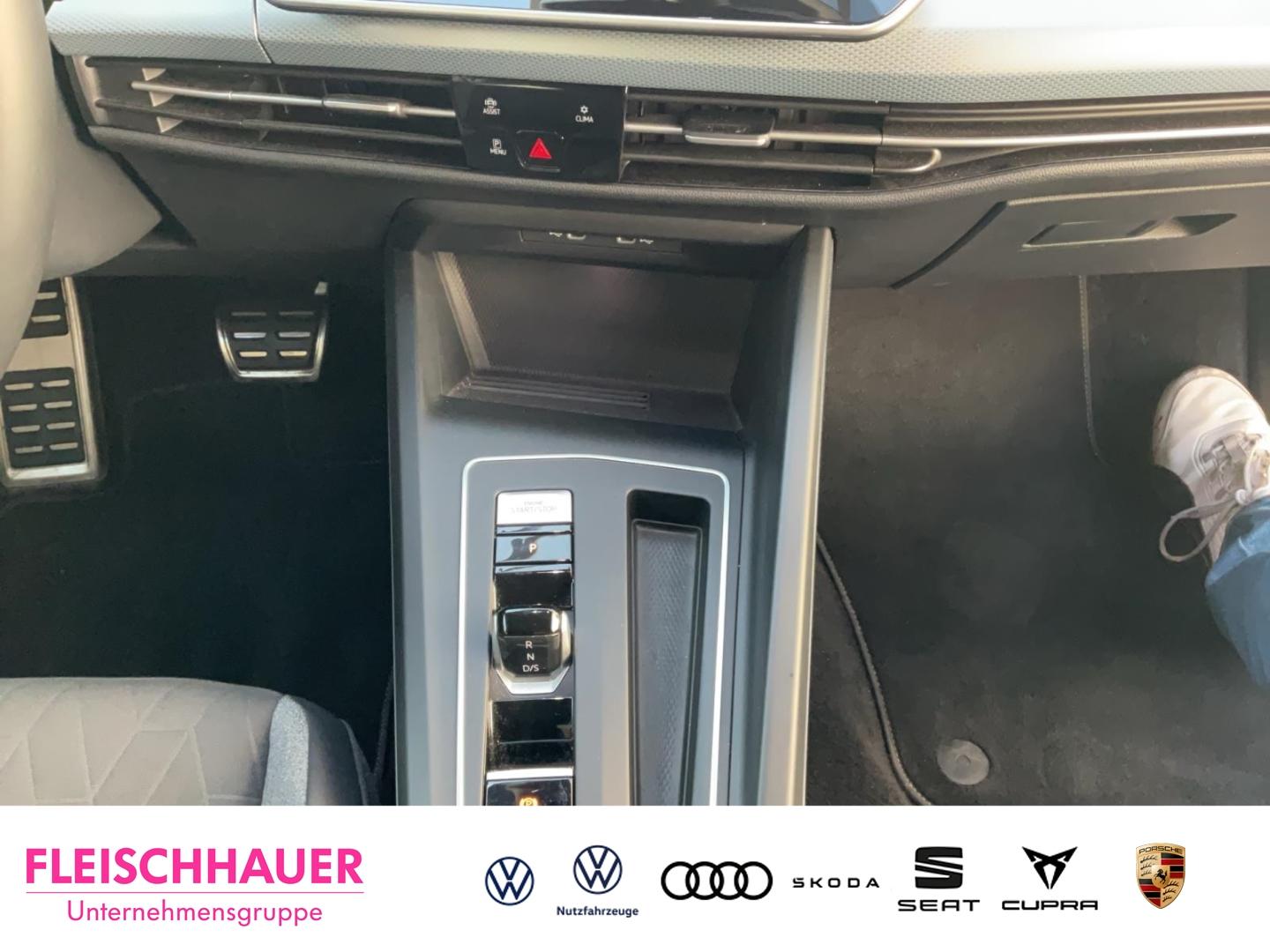 Volkswagen Golf 1.5 eTSI DSG Golf VIII Variant