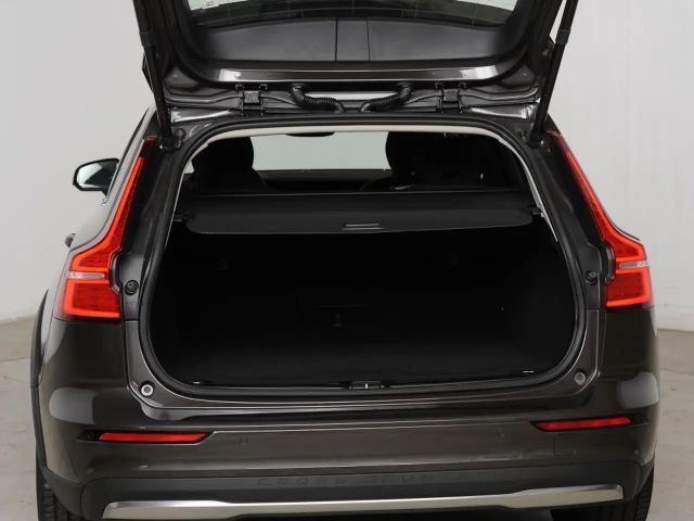 Volvo V60 Cross Country AWD Plus