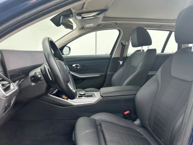 BMW 330 330e Touring