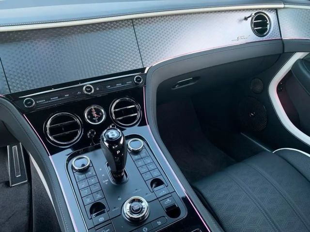 Bentley Continental GTC Hybrid V8