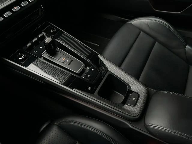 Porsche 992 4S Coupé Targa