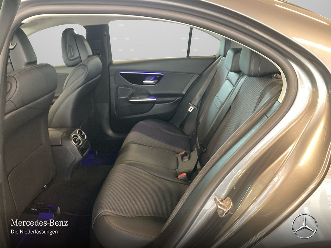 Mercedes-Benz C 180 AVANTGARDE Sedan