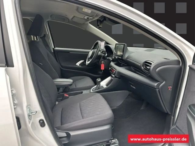 Toyota Yaris Business Hybride