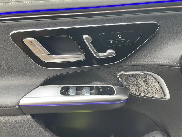 Mercedes-Benz EQE 350 Sedan