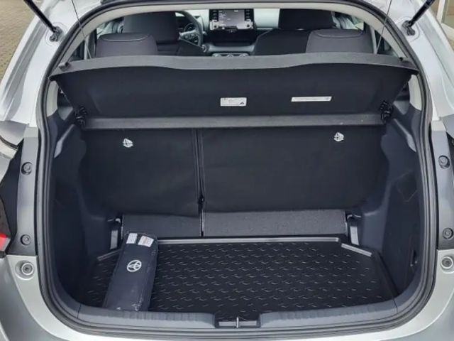 Toyota Yaris Hatchback Team D VVT-i