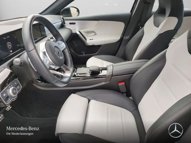 Mercedes-Benz A 250 A 250 e AMG Line