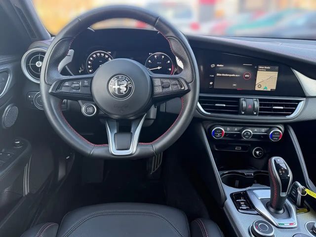 Alfa Romeo Giulia Q4