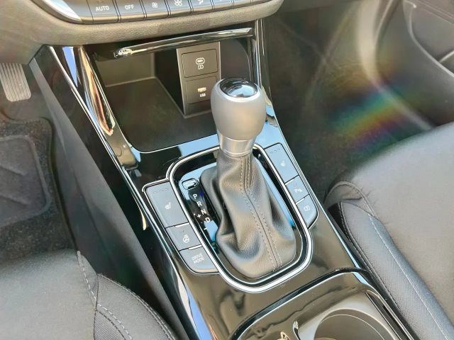 Hyundai i30 Advantage Hybrid T-GDi