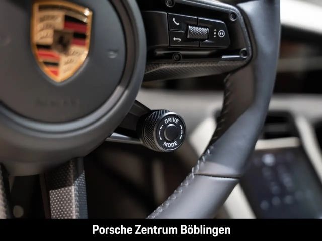 Porsche Taycan 4S Cross Turismo