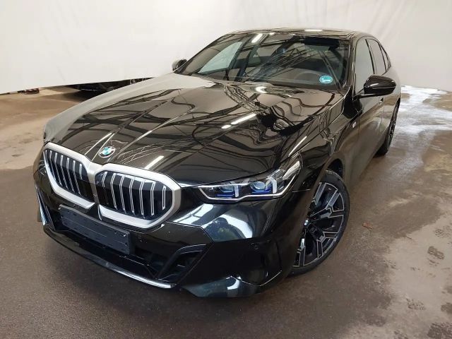 BMW 520 520d M-Sport Sedan xDrive