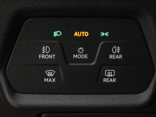 Seat Leon 1.5 eTSI DSG Sportstourer Xcellence