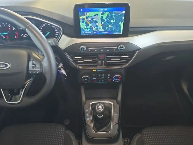 Ford Focus Cool & Connect EcoBoost Wagon