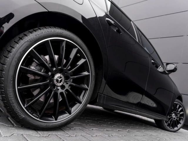 Mercedes-Benz A 250 A 250 e AMG Line