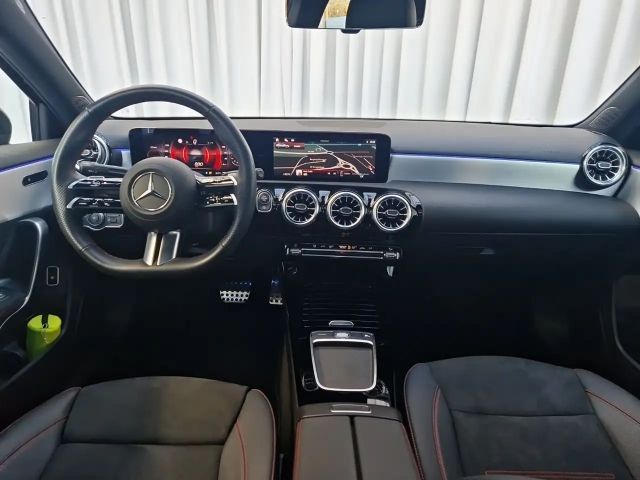 Mercedes-Benz A 180 AMG Line