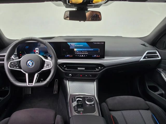 BMW 330 330e M-Sport Touring