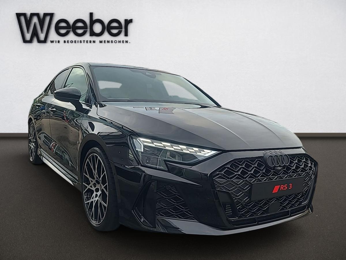 Audi RS3 Quattro S-Tronic Sedan