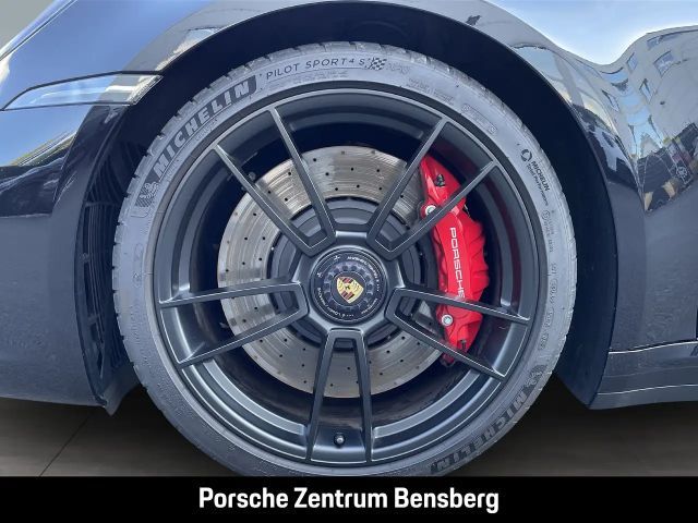 Porsche 992 Carrera Coupé GTS