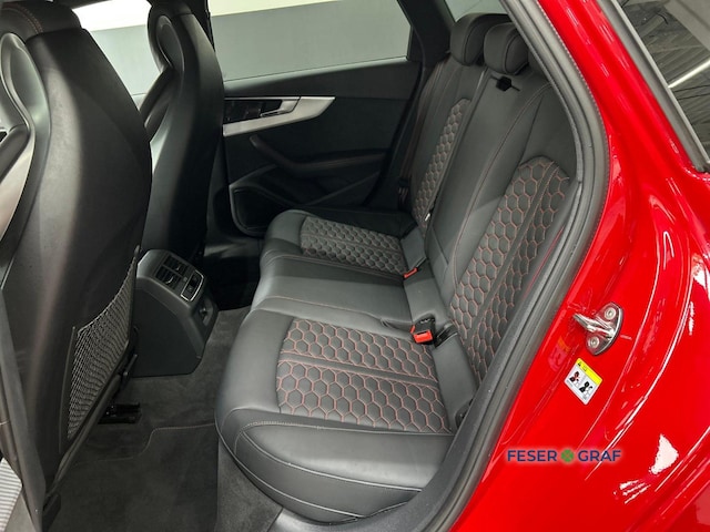 Audi RS4 Avant Quattro