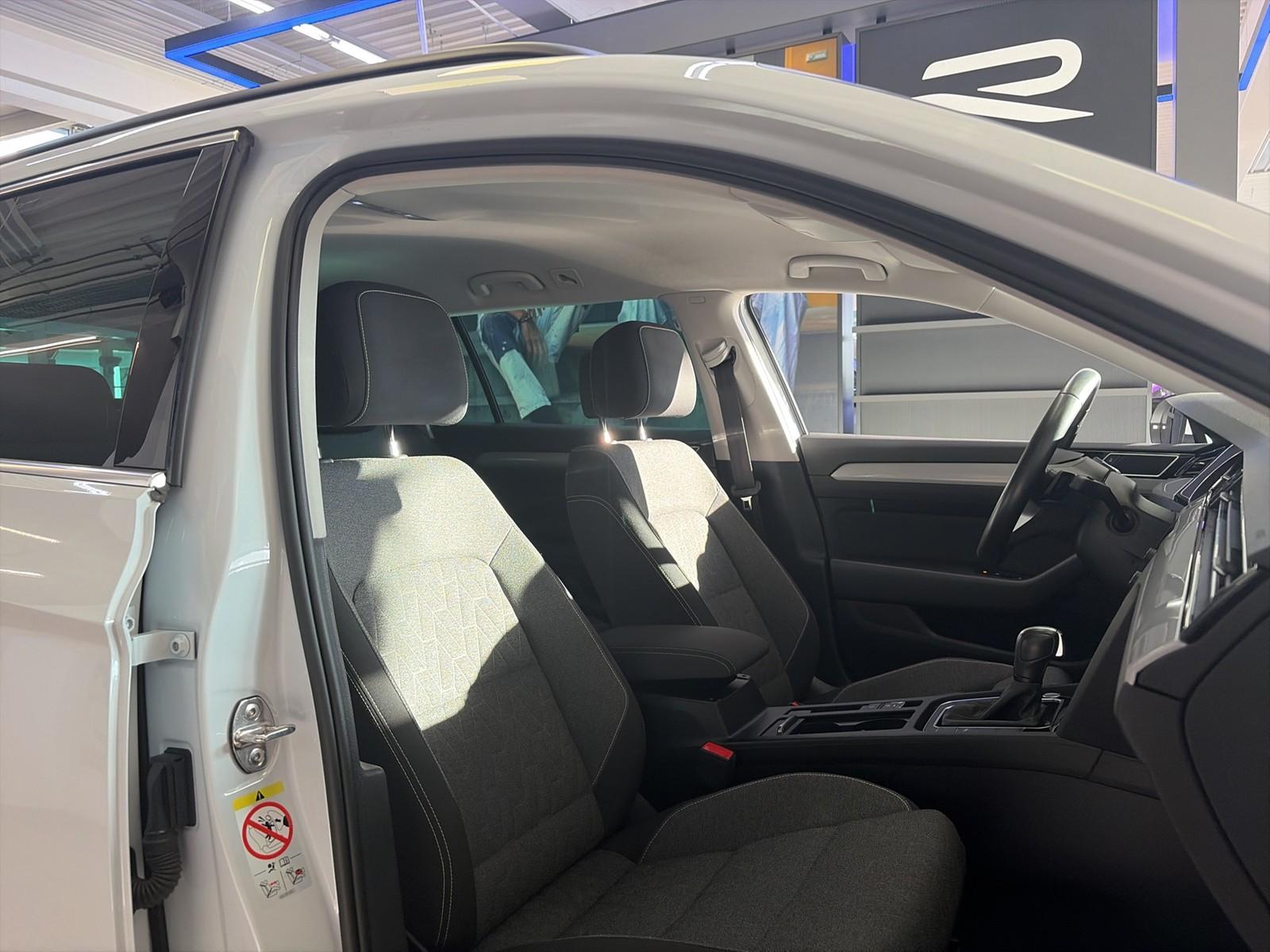 Volkswagen Passat 2.0 TDI Business DSG Variant