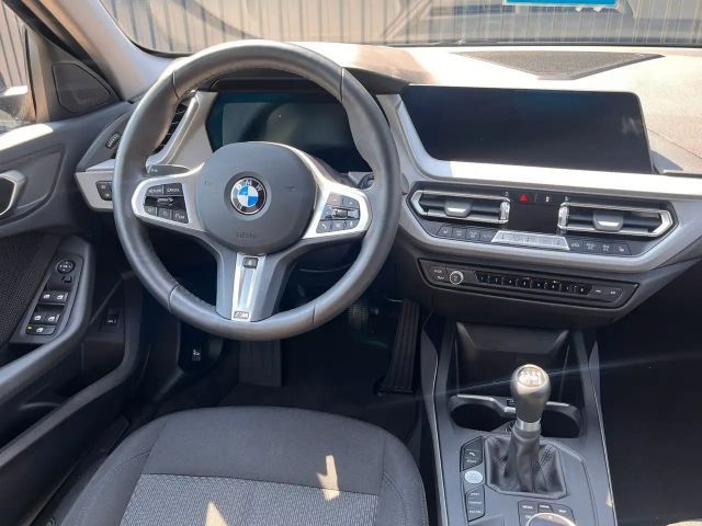 BMW 118 118i 5-deurs Sedan