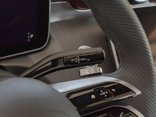 Mercedes-Benz C 200 AMG Line Sedan