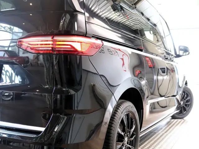 Volkswagen Multivan Style T7