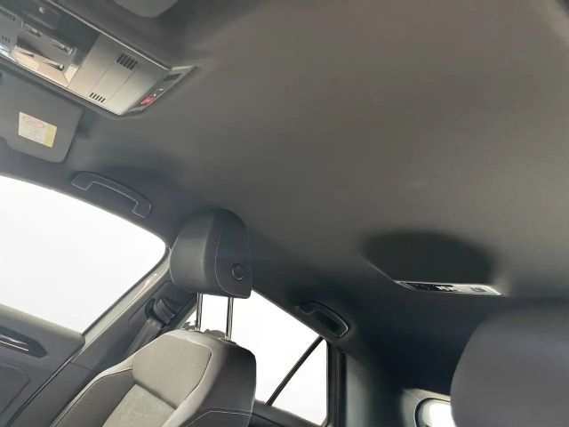 Volkswagen T-Roc 1.5 TSI DSG R-Line