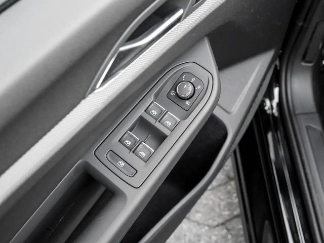 Volkswagen Golf 1.5 TSI Golf VIII IQ.Drive