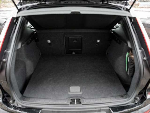 Volvo XC40 Core Recharge