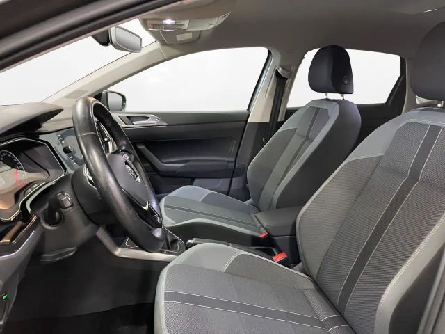 Volkswagen Polo 1.0 TSI Highline R-Line