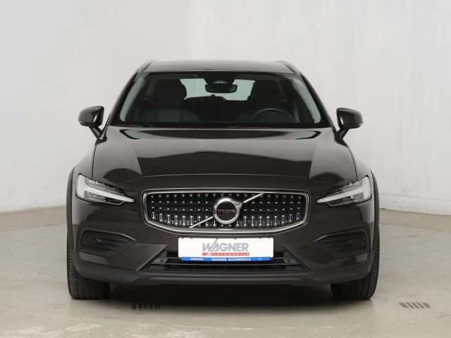Volvo V60 Cross Country AWD Plus