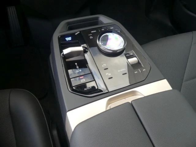 BMW iX xDrive50