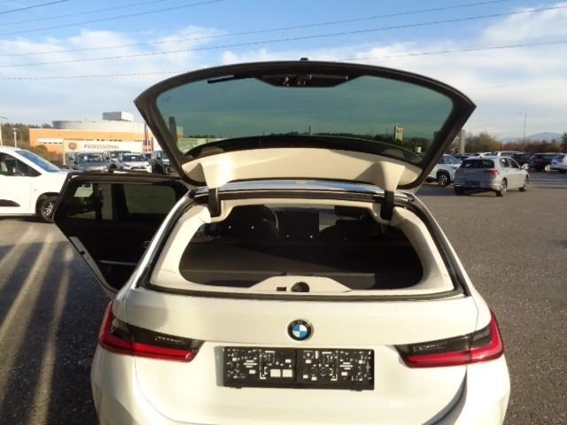 BMW 320 320d Touring xDrive