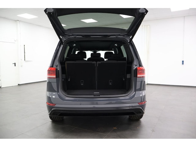 Volkswagen Touran 1.5 TSI DSG R-Line