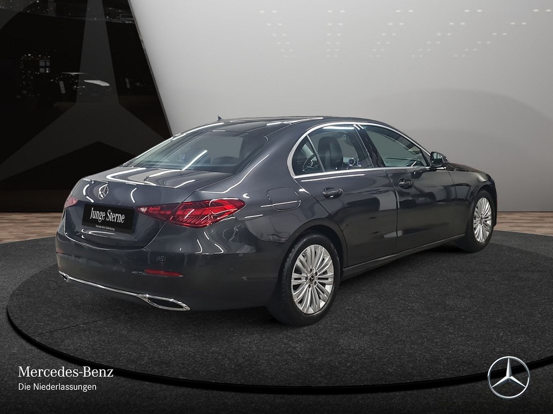 Mercedes-Benz C 180 AVANTGARDE Sedan