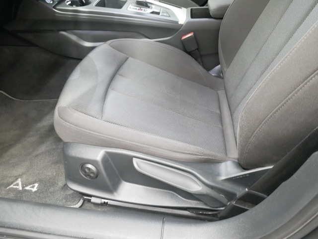 Audi A4 40 TDI Quattro S-Tronic Sedan